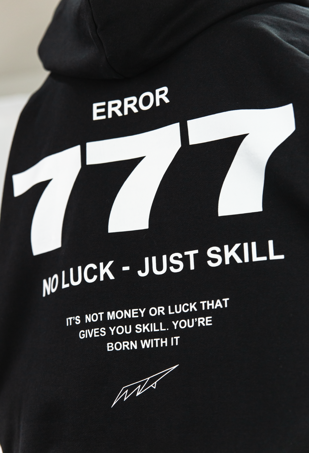 ERROR 777 HOODIE BLACK