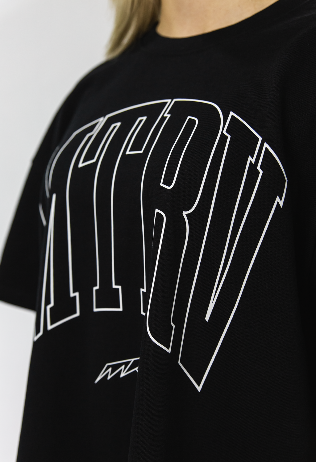 MTRV TEE BLACK