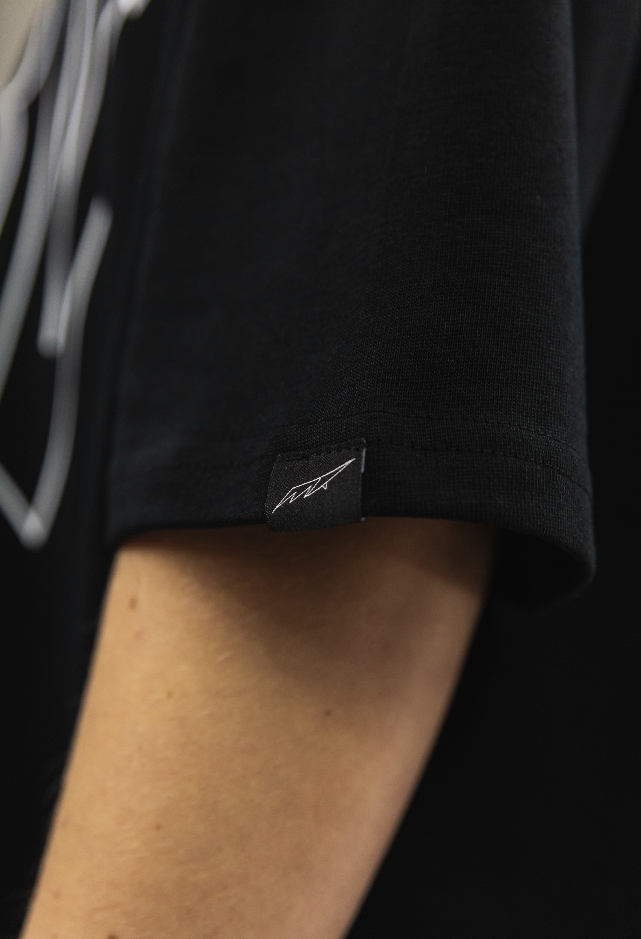MTRV TEE BLACK